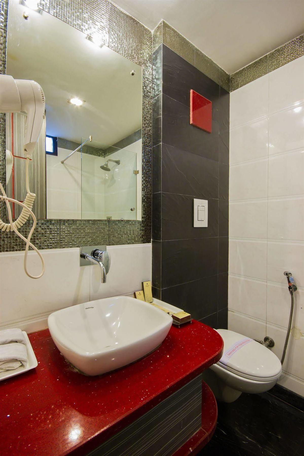 Suncourt Corporate 3* New Delhi